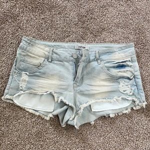 4$24🦩 Refuge Destructed Jean Shorts